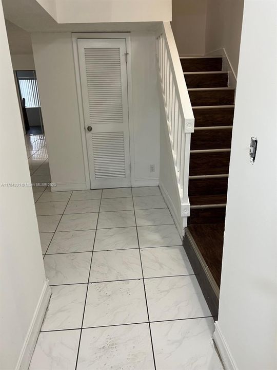 Недавно продано: $213,950 (4 спален, 2 ванн, 1440 Квадратных фут)