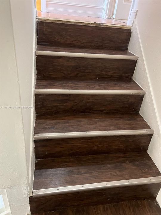 Недавно продано: $213,950 (4 спален, 2 ванн, 1440 Квадратных фут)