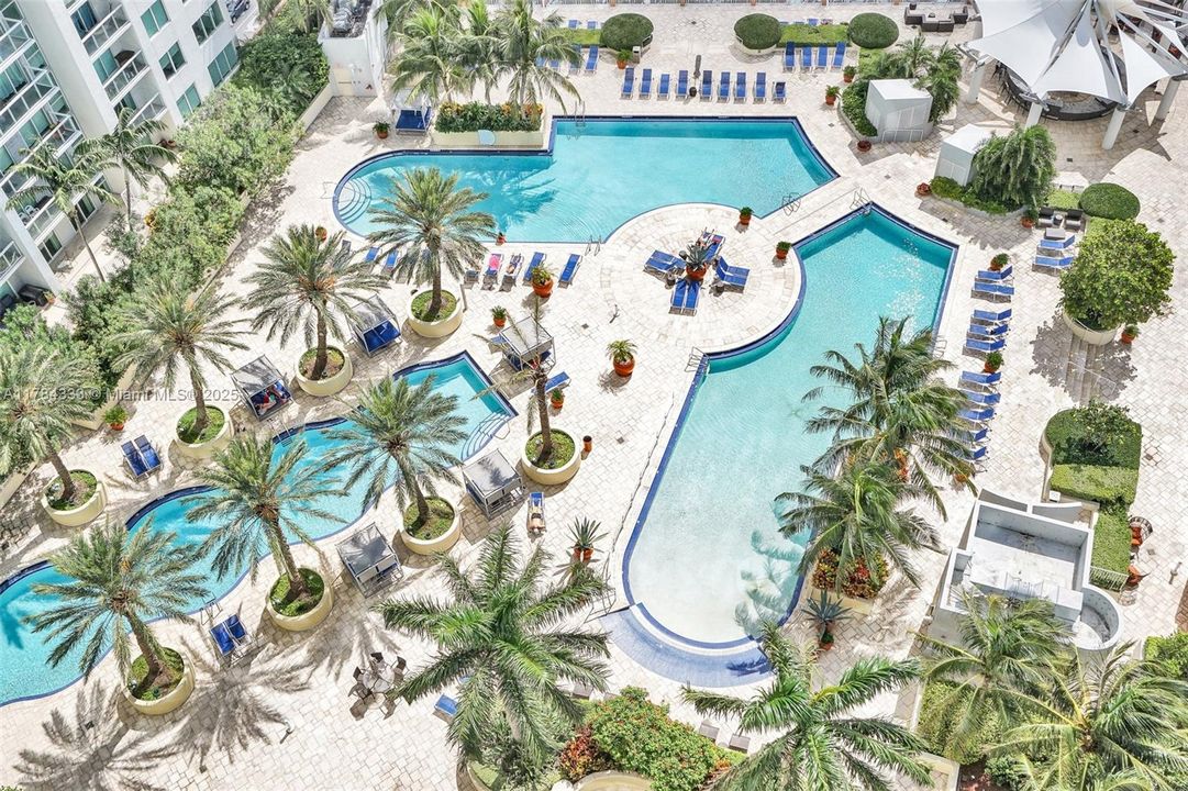 На продажу: $470,000 (2 спален, 2 ванн, 1006 Квадратных фут)