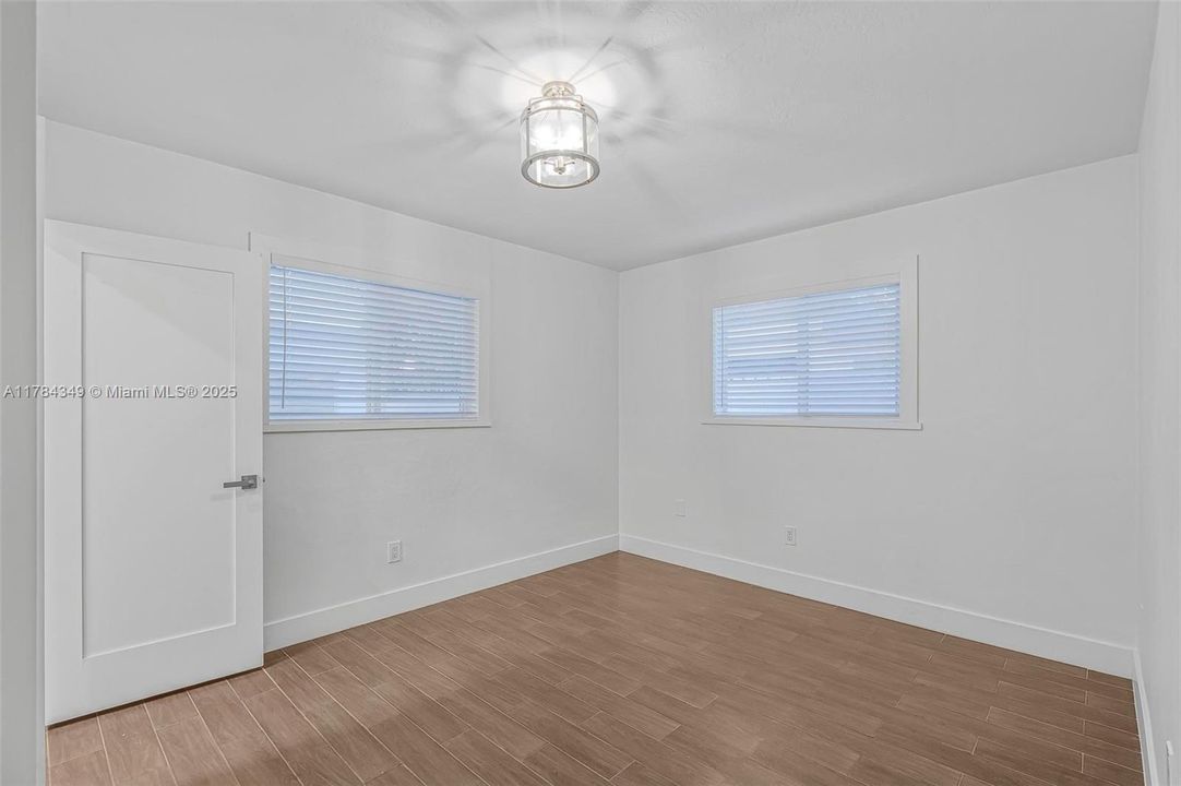 Недавно продано: $699,000 (4 спален, 3 ванн, 1443 Квадратных фут)