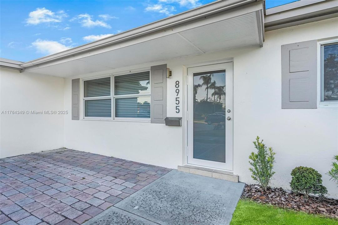 Недавно продано: $699,000 (4 спален, 3 ванн, 1443 Квадратных фут)