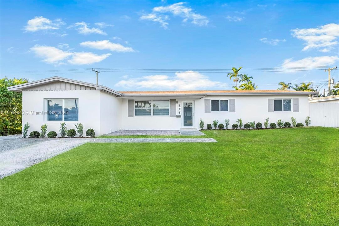 Недавно продано: $699,000 (4 спален, 3 ванн, 1443 Квадратных фут)