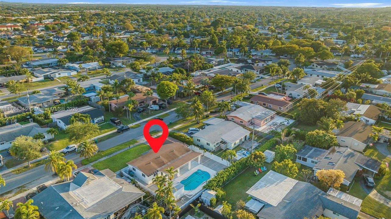 Недавно продано: $699,000 (4 спален, 3 ванн, 1443 Квадратных фут)