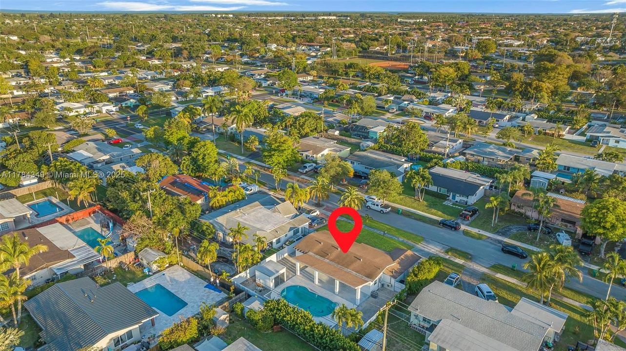 Недавно продано: $699,000 (4 спален, 3 ванн, 1443 Квадратных фут)