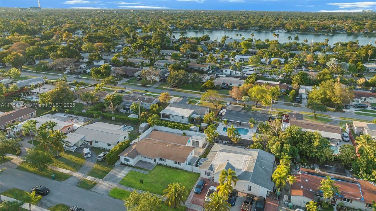 Недавно продано: $699,000 (4 спален, 3 ванн, 1443 Квадратных фут)