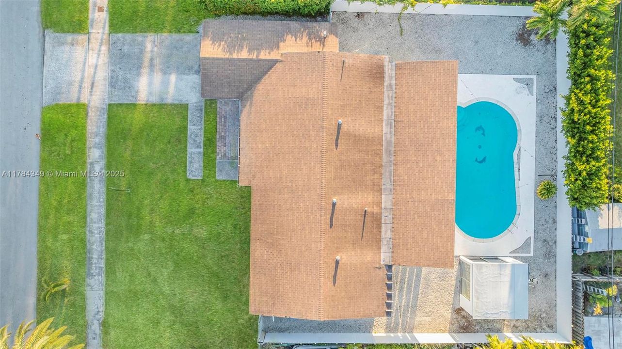 Недавно продано: $699,000 (4 спален, 3 ванн, 1443 Квадратных фут)