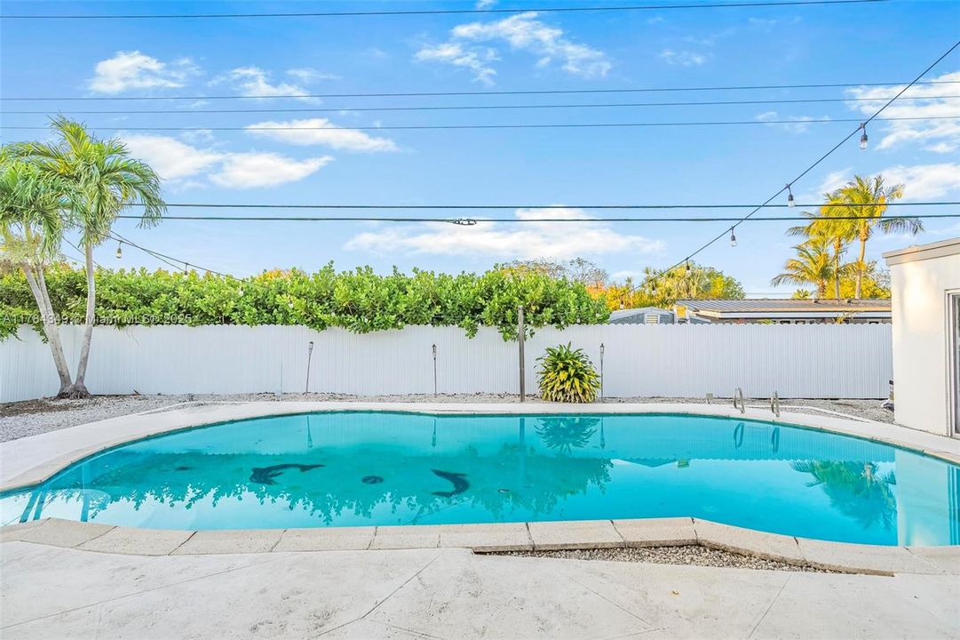 Недавно продано: $699,000 (4 спален, 3 ванн, 1443 Квадратных фут)