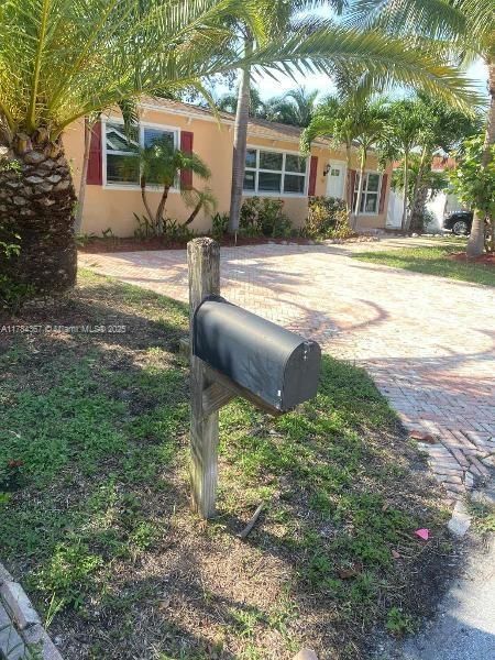 最近租的: $2,390 (3 贝兹, 1 浴室, 1399 平方英尺)