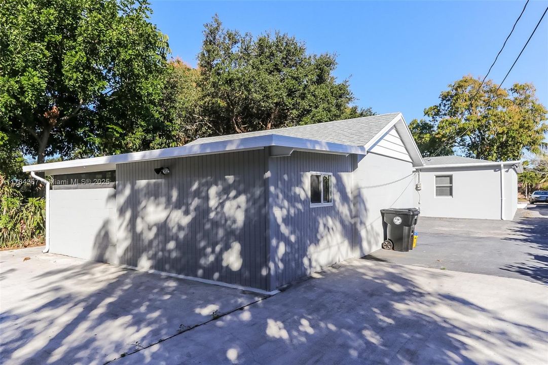 最近租的: $2,390 (3 贝兹, 1 浴室, 1399 平方英尺)