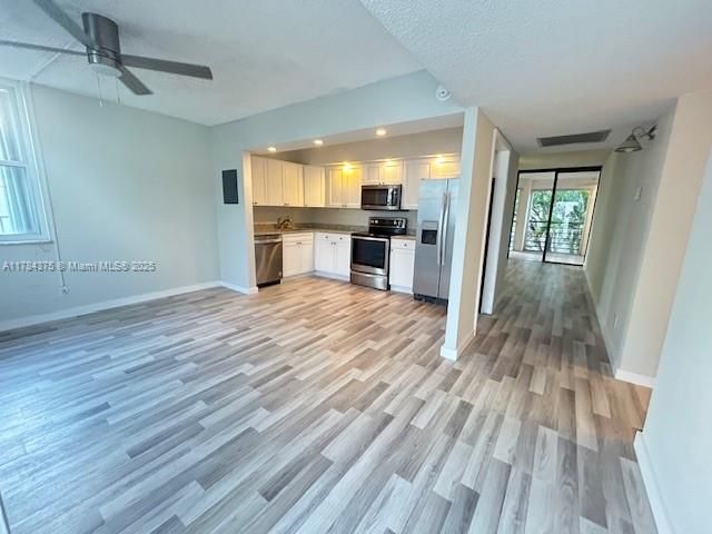 Vendido Recientemente: $224,900 (2 camas, 2 baños, 1170 Pies cuadrados)