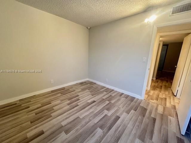 Vendido Recientemente: $224,900 (2 camas, 2 baños, 1170 Pies cuadrados)