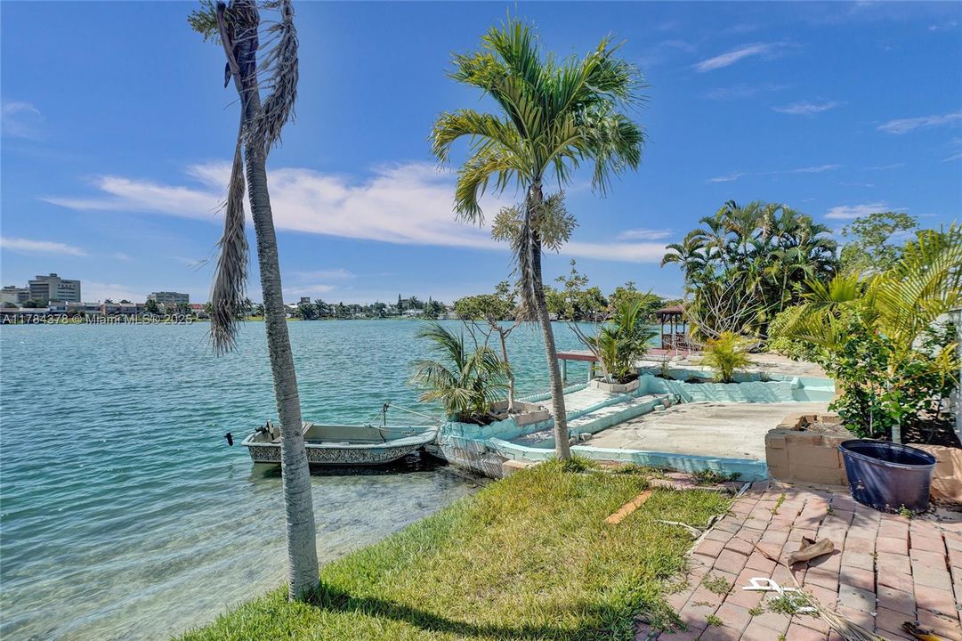 Недавно продано: $410,000 (2 спален, 1 ванн, 890 Квадратных фут)