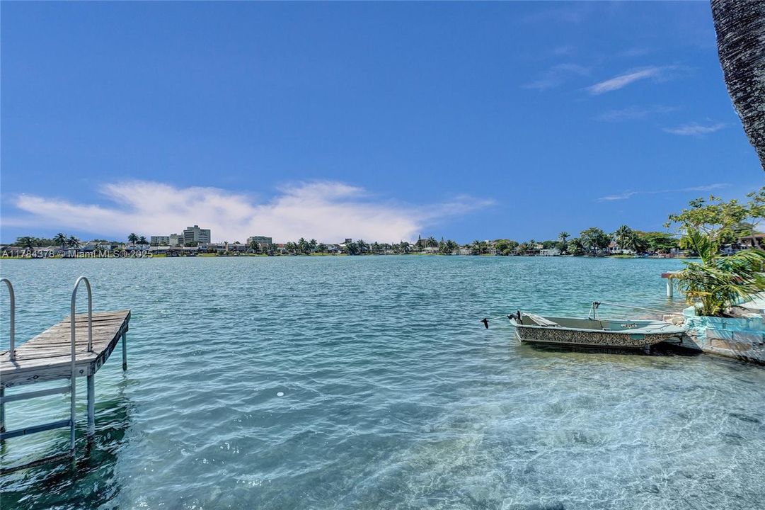 Недавно продано: $410,000 (2 спален, 1 ванн, 890 Квадратных фут)