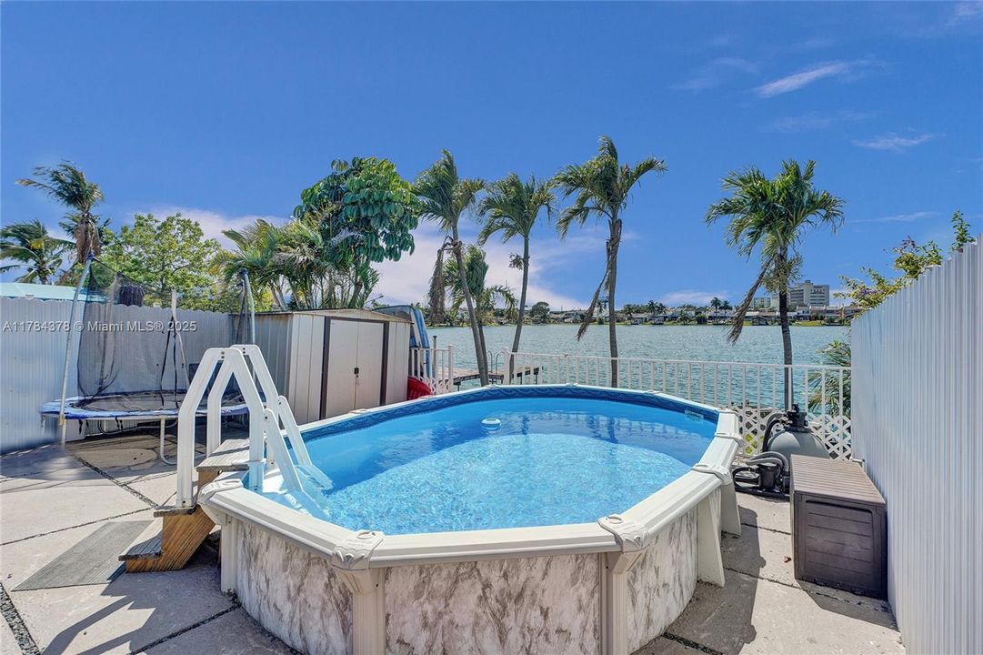 Недавно продано: $410,000 (2 спален, 1 ванн, 890 Квадратных фут)