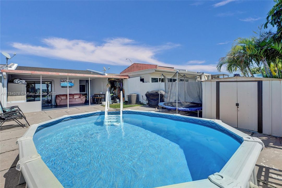 Недавно продано: $410,000 (2 спален, 1 ванн, 890 Квадратных фут)