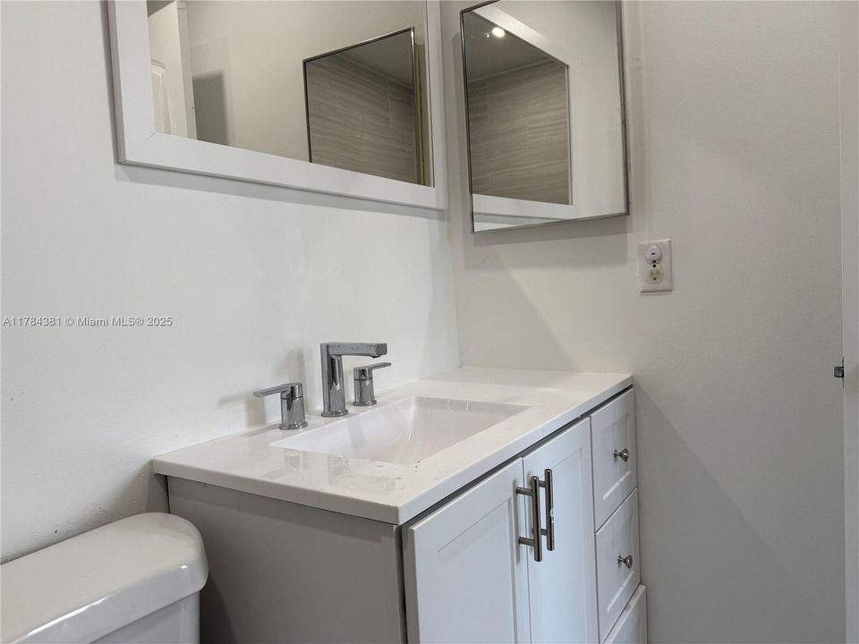 Recently Rented: $2,550 (2 beds, 2 baths, 1110 Square Feet)