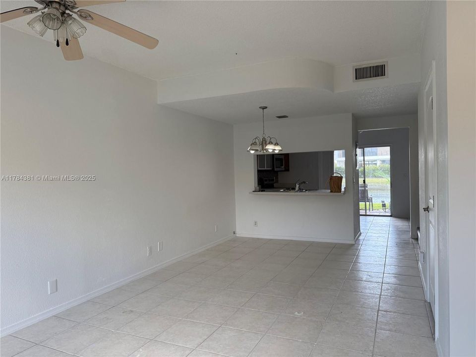 Recently Rented: $2,550 (2 beds, 2 baths, 1110 Square Feet)