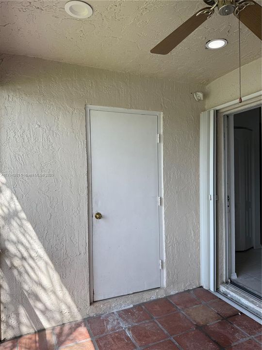 Recently Rented: $2,550 (2 beds, 2 baths, 1110 Square Feet)