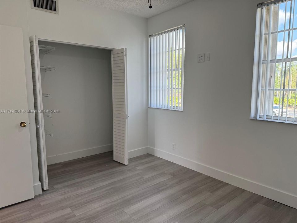 Recently Rented: $2,550 (2 beds, 2 baths, 1110 Square Feet)