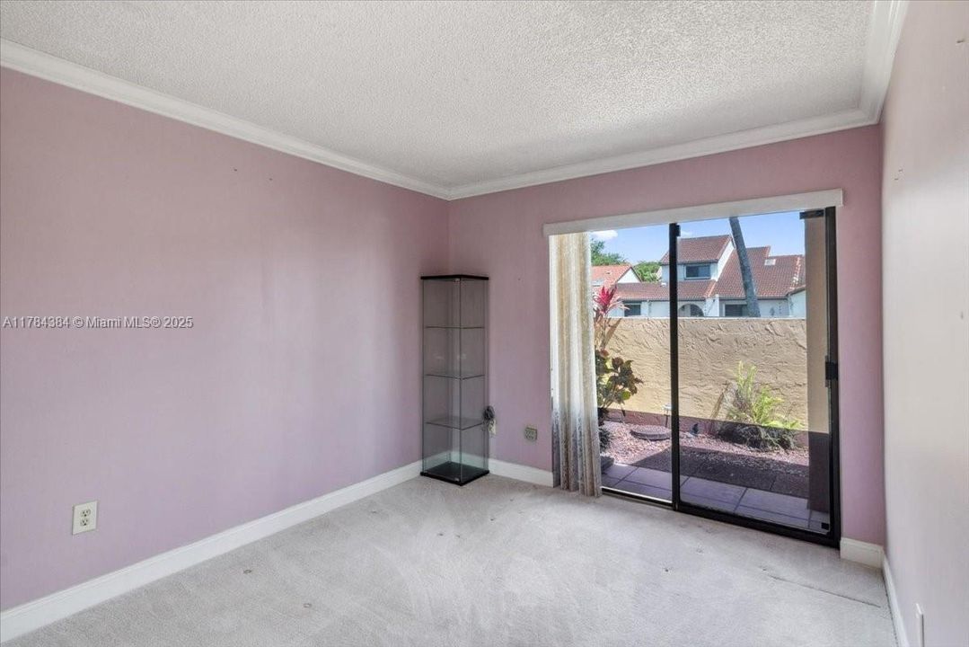 Recently Sold: $398,000 (2 beds, 2 baths, 1071 Square Feet)