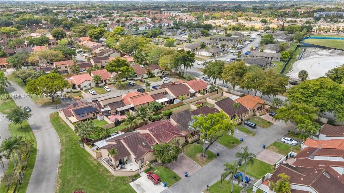 Recently Sold: $398,000 (2 beds, 2 baths, 1071 Square Feet)