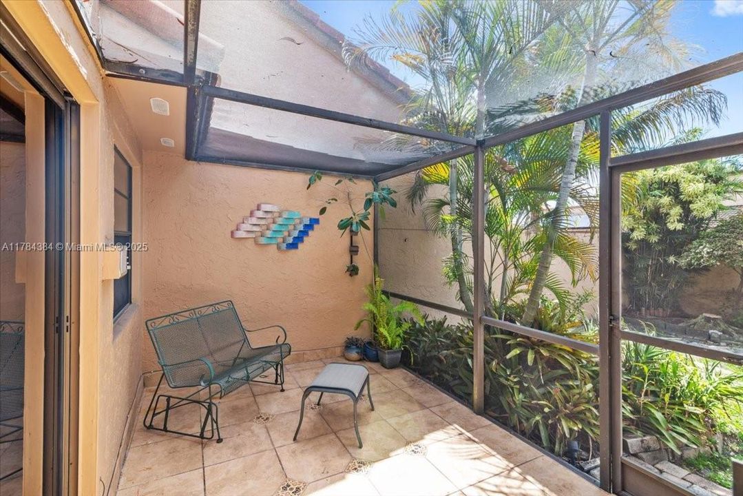 Recently Sold: $398,000 (2 beds, 2 baths, 1071 Square Feet)