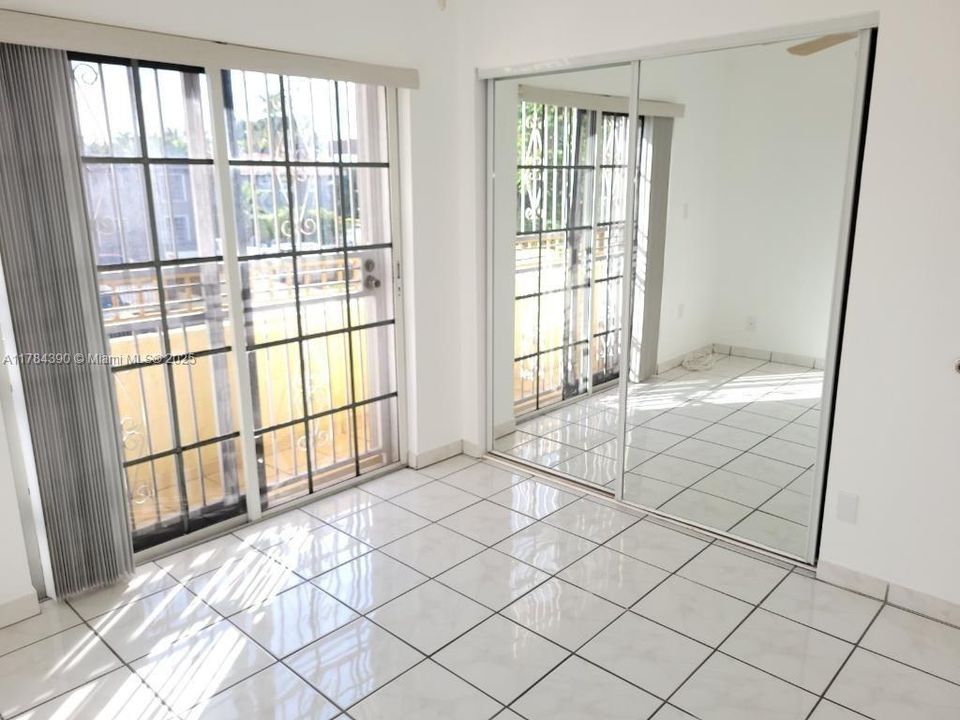 Recently Rented: $2,000 (2 beds, 1 baths, 600 Square Feet)