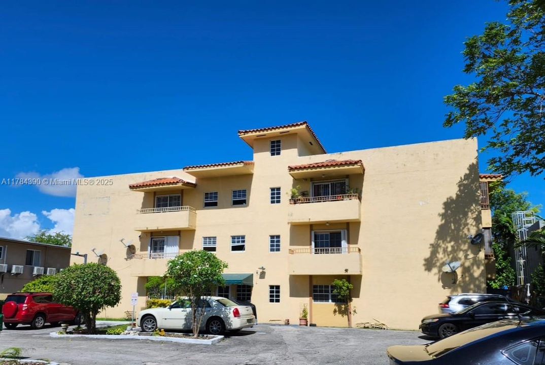 Recently Rented: $2,000 (2 beds, 1 baths, 600 Square Feet)