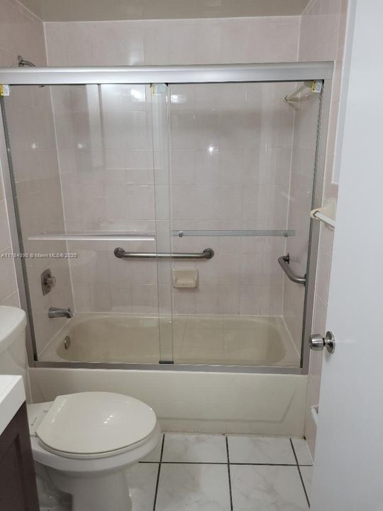 Recently Rented: $2,000 (2 beds, 1 baths, 600 Square Feet)