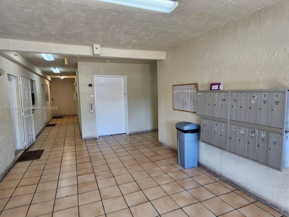 Recently Rented: $2,000 (2 beds, 1 baths, 600 Square Feet)