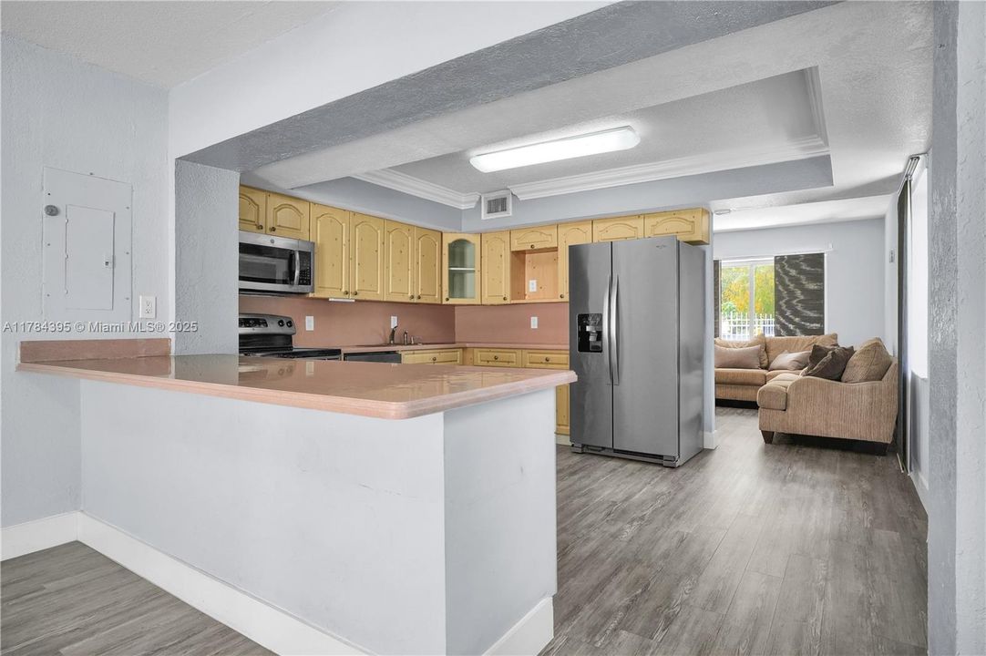 Недавно продано: $650,000 (2 спален, 2 ванн, 1449 Квадратных фут)