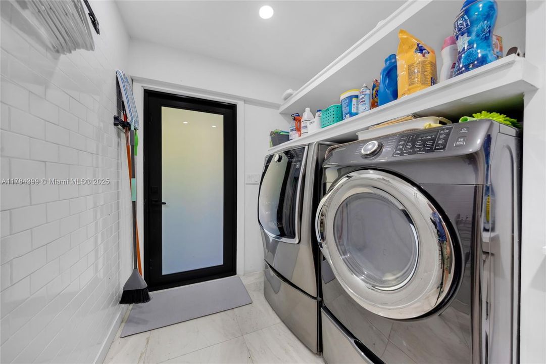 For Sale: $5,400,000 (4 beds, 4 baths, 3454 Square Feet)