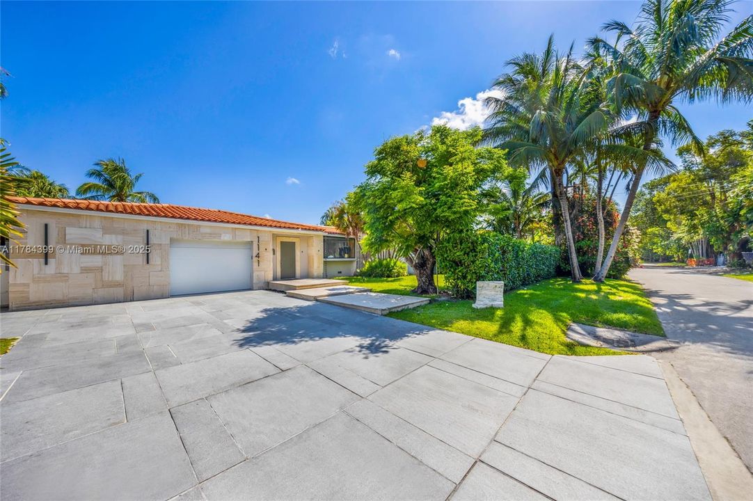 For Sale: $5,400,000 (4 beds, 4 baths, 3454 Square Feet)