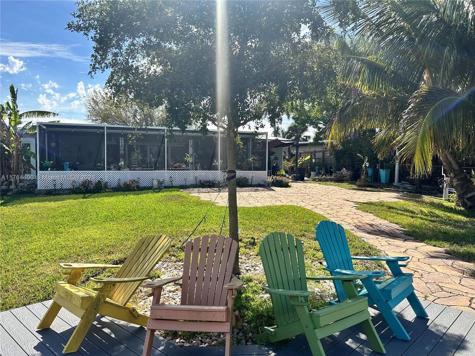 For Sale: $560,000 (3 beds, 2 baths, 2000 Square Feet)