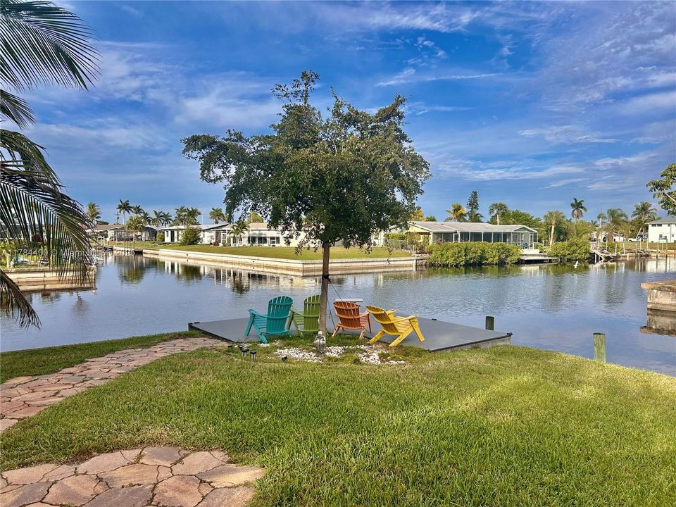 For Sale: $560,000 (3 beds, 2 baths, 2000 Square Feet)