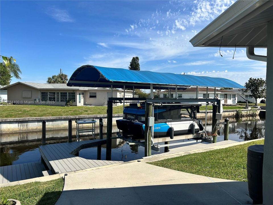 For Sale: $560,000 (3 beds, 2 baths, 2000 Square Feet)