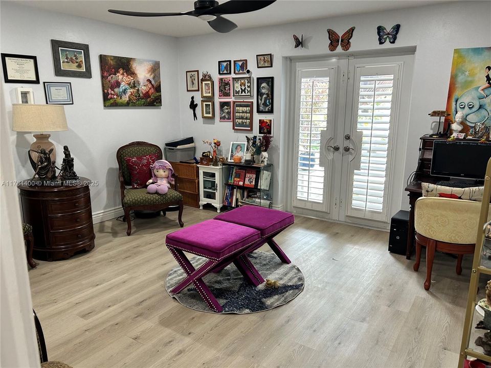 For Sale: $560,000 (3 beds, 2 baths, 2000 Square Feet)