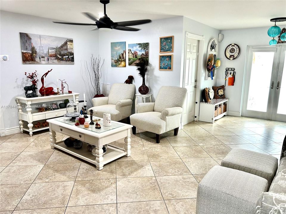 For Sale: $560,000 (3 beds, 2 baths, 2000 Square Feet)