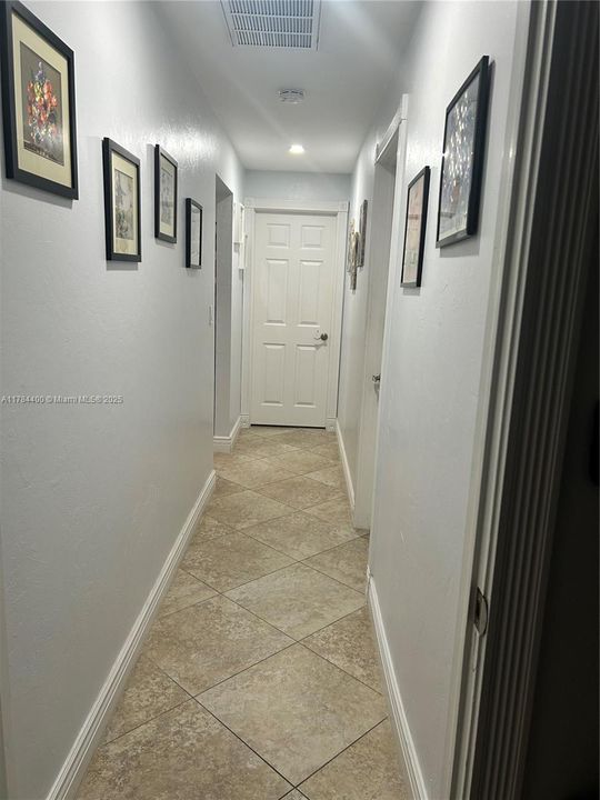 For Sale: $560,000 (3 beds, 2 baths, 2000 Square Feet)