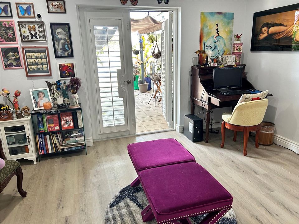 For Sale: $560,000 (3 beds, 2 baths, 2000 Square Feet)