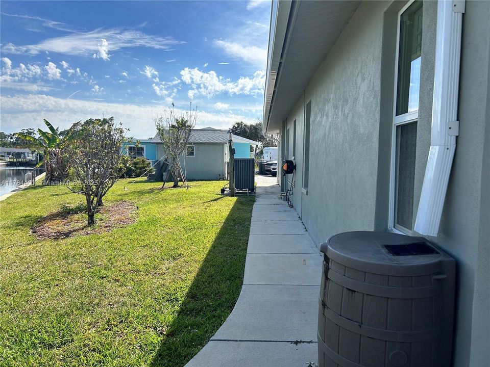 For Sale: $560,000 (3 beds, 2 baths, 2000 Square Feet)