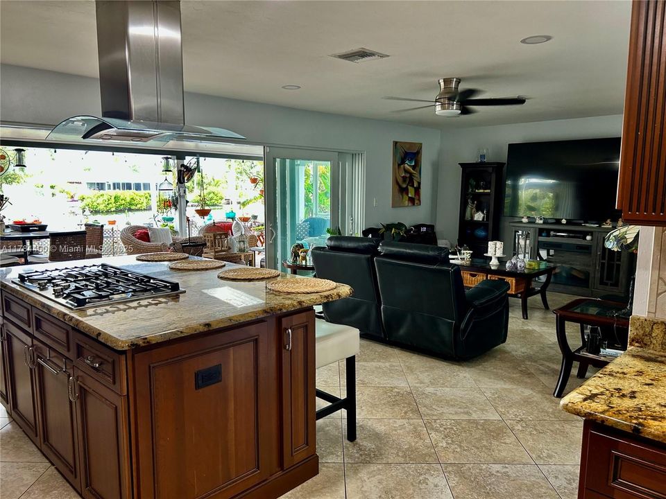 For Sale: $560,000 (3 beds, 2 baths, 2000 Square Feet)