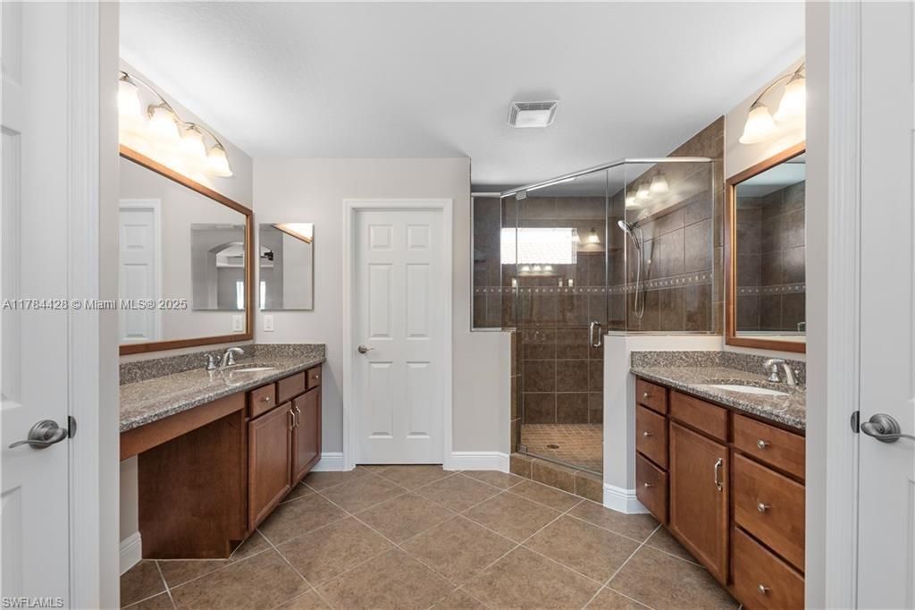 Recently Sold: $525,000 (3 beds, 2 baths, 2413 Square Feet)