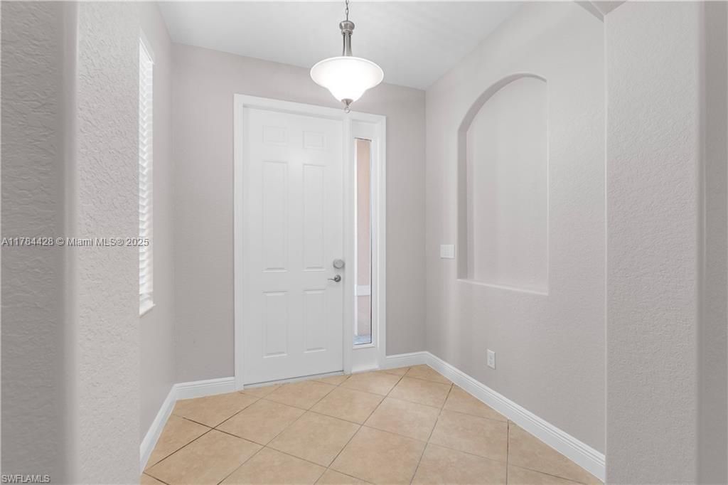 Recently Sold: $525,000 (3 beds, 2 baths, 2413 Square Feet)