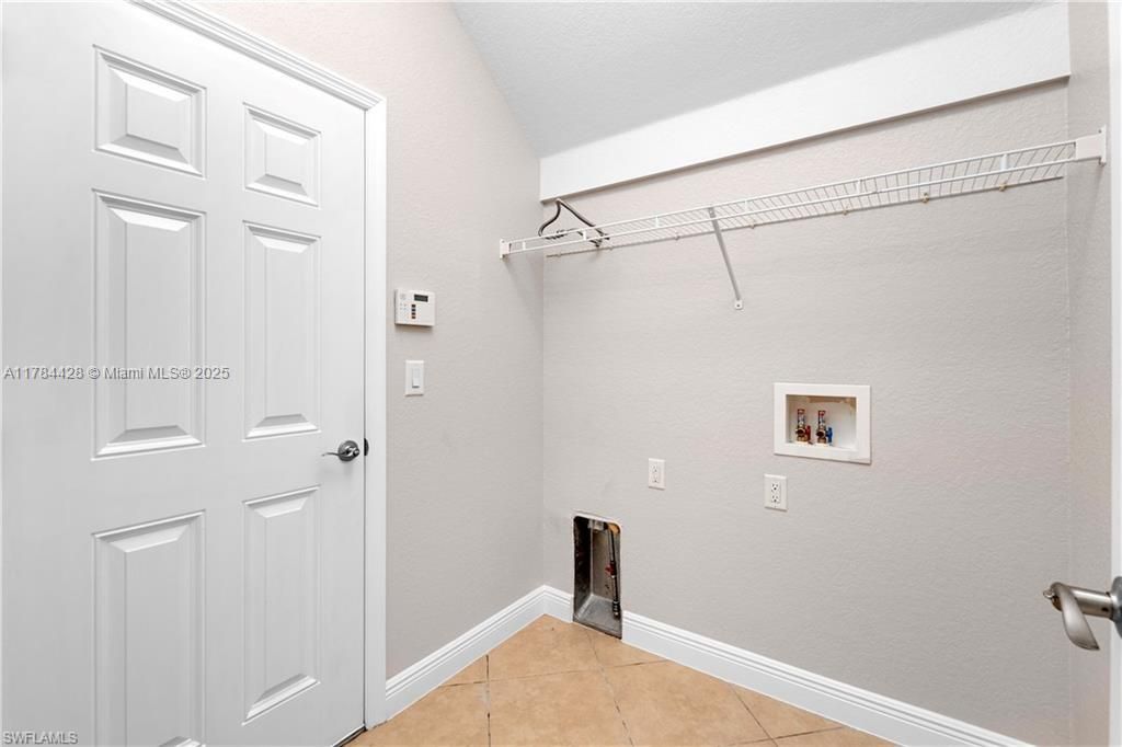 Recently Sold: $525,000 (3 beds, 2 baths, 2413 Square Feet)