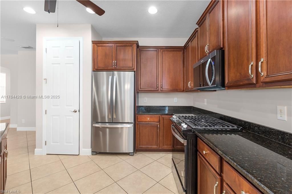 Recently Sold: $525,000 (3 beds, 2 baths, 2413 Square Feet)