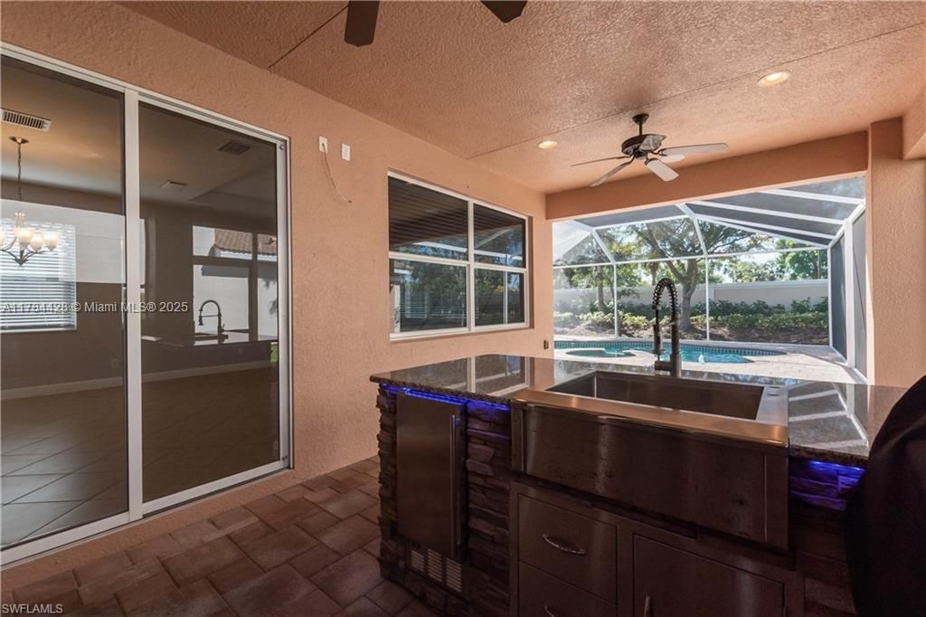 Recently Sold: $525,000 (3 beds, 2 baths, 2413 Square Feet)