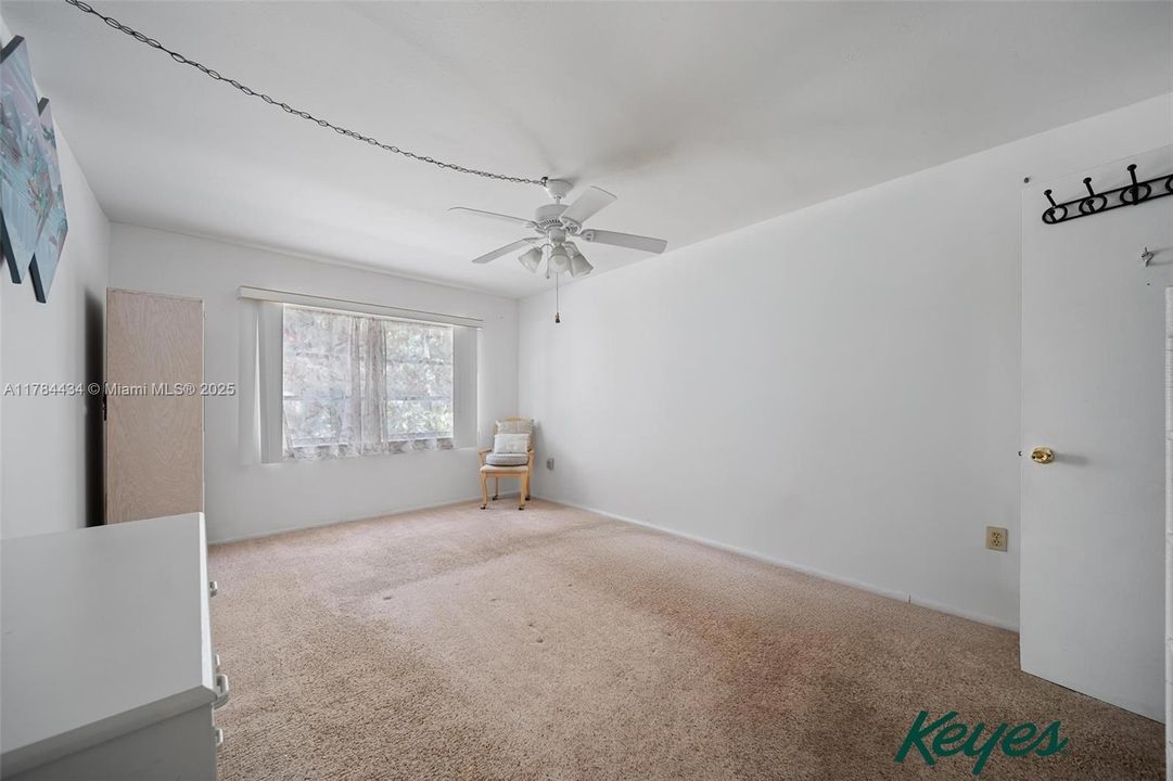 For Sale: $110,000 (2 beds, 2 baths, 840 Square Feet)