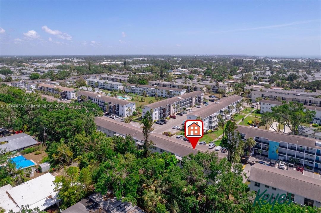 For Sale: $110,000 (2 beds, 2 baths, 840 Square Feet)