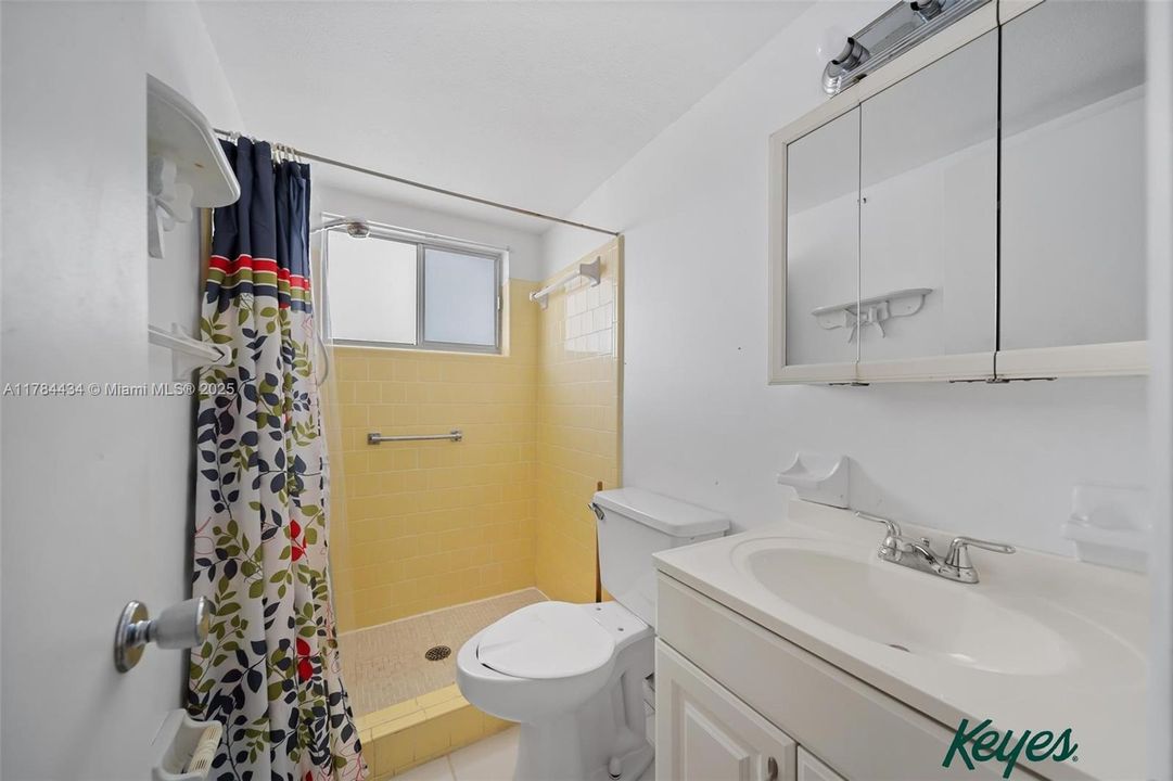 For Sale: $110,000 (2 beds, 2 baths, 840 Square Feet)